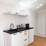 Old Town Quiet Rooftop Appartement